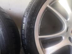 диск с шинами R 21.295/35/  и R18.255/55.