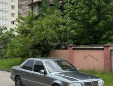Mercedes-Benz 124