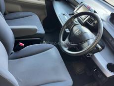 Honda FR-V