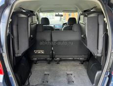 Honda FR-V