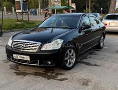 Nissan fuga
