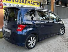 Honda FR-V