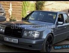 Mercedes-Benz 124
