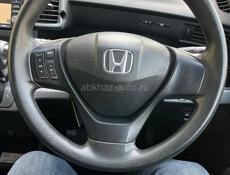 Honda FR-V