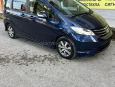 Honda FR-V