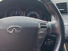 Infiniti M35