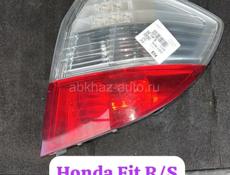 Honda Fit вентиляторы, радиаторы, амортизаторы, зеркала, фары, фонари, дверь багажника, лобовое стекло и тд