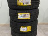 Шины 225/45/R18 4шт Новые