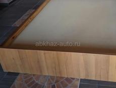 Продам кровать с матрасом