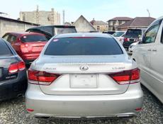 Lexus LS