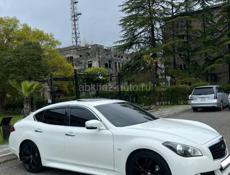 Nissan fuga