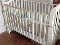 Кровать для новорожденных 