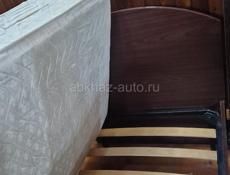 Кровати с матрасами