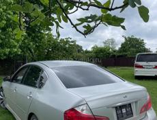 Nissan fuga