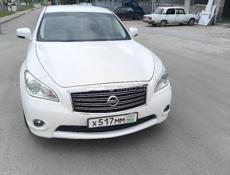 Nissan fuga