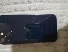 Продаю IPhone  13 защитное стекло уже надето