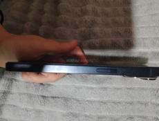 Продаю IPhone  13 защитное стекло уже надето