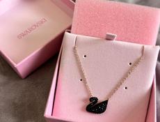 Swarovski подвеска Iconic Swan-лебедь