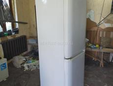 Холодильник Ariston 200cm