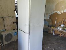 Холодильник Ariston 200cm