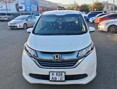 Honda FR-V