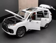 Lexus LX600 1:24 Новые