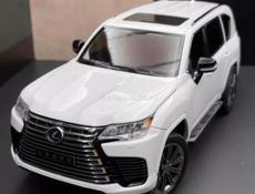 Lexus LX600 1:24 Новые