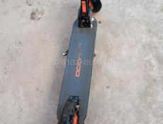ПРОДАМ ЭЛЕКТРОСАМОКАТ KUGO S1