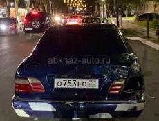 Mercedes-Benz E-Класс