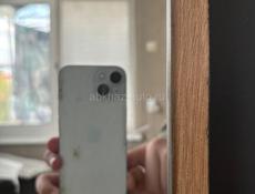 Продам срочно 15 айфон менялся экран а так все в оригинале разбита задняя крышка обмена нет