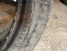 R20 275/40 R20