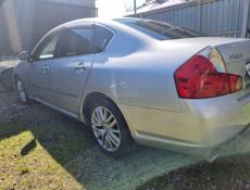 Nissan fuga