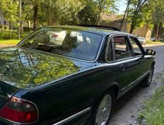 Jaguar XJ6