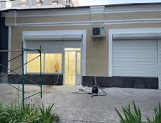 Сдается помещение под магазин в центре города Сухум  на Проспекте Мира. 