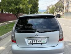 Mitsubishi Grandis