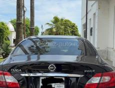 Nissan fuga