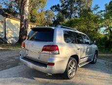 Lexus LX