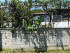Продаю участок с ветхим  строением 
