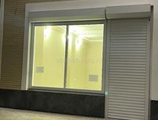 Сдается помещение под магазин в центре города Сухум  на Проспекте Мира. 
