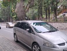 Mitsubishi Grandis