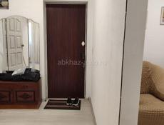 Продам две квартиры участком в центре Гагры