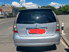 Mitsubishi Grandis