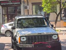 Jeep Cherokee