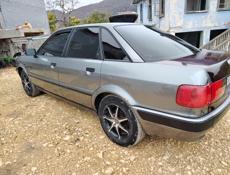 Audi 80