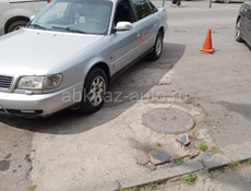 Audi 100