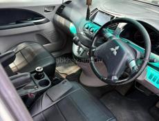 Mitsubishi Grandis