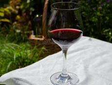 Продается черное вино из Саперави и и Изабелла 