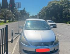 Mitsubishi Grandis
