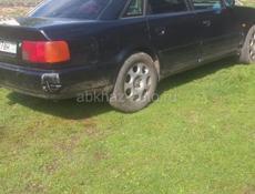Audi 100