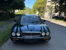 Jaguar XJ6